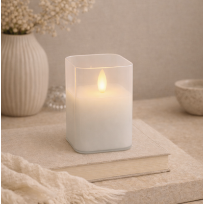 Vela recipiente de vidrio 7.5*7.10 blanca 1412